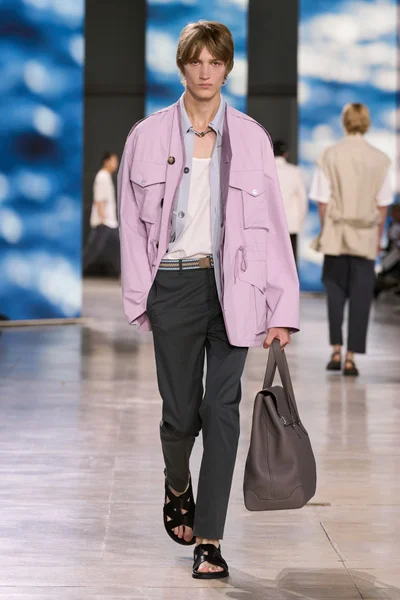 Look 33